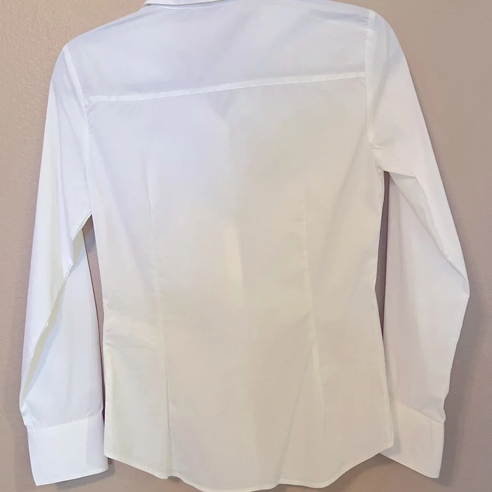 white long-sleeved shirt to wear with jeans or dress pants and heels, size M - Picture 2 of 3